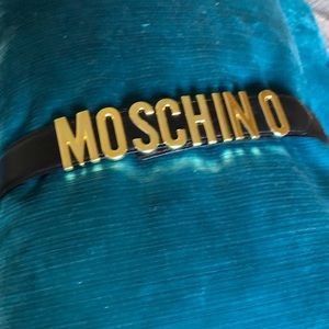 Belt.  I Had 23 inch waist.   Still fits!